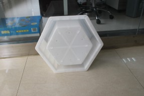 什么樣的六角塊護坡模具質量才好？
