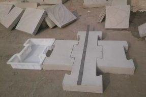 生態(tài)護坡磚模具一定要注重其整體質量